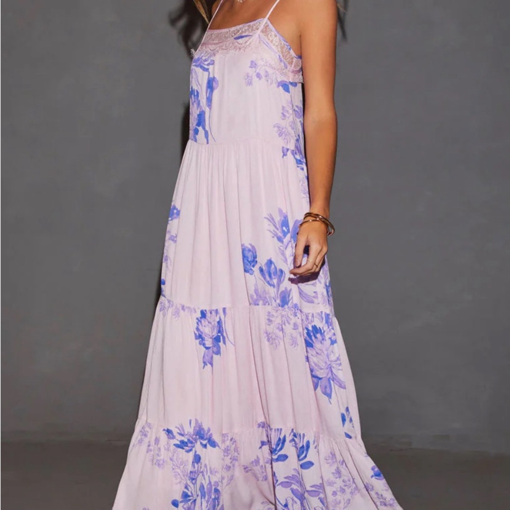 NWT VICI Corinna Tiered Floral Lace Trim Maxi Dress